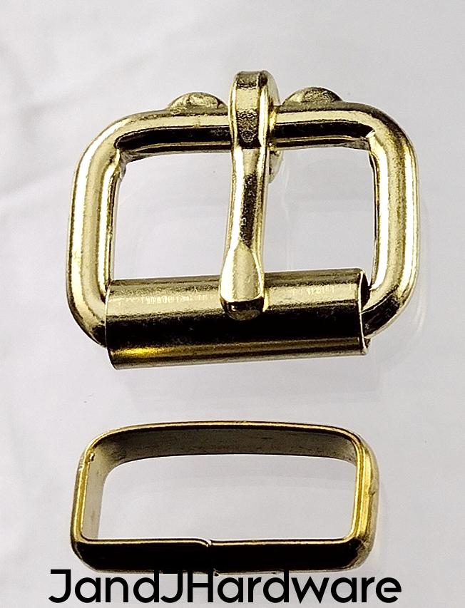 An image of a 1 inch deluxe brass plated maker pack,, showing the brass plated heel bar buckle and the deluxe brass plated belt keeper.